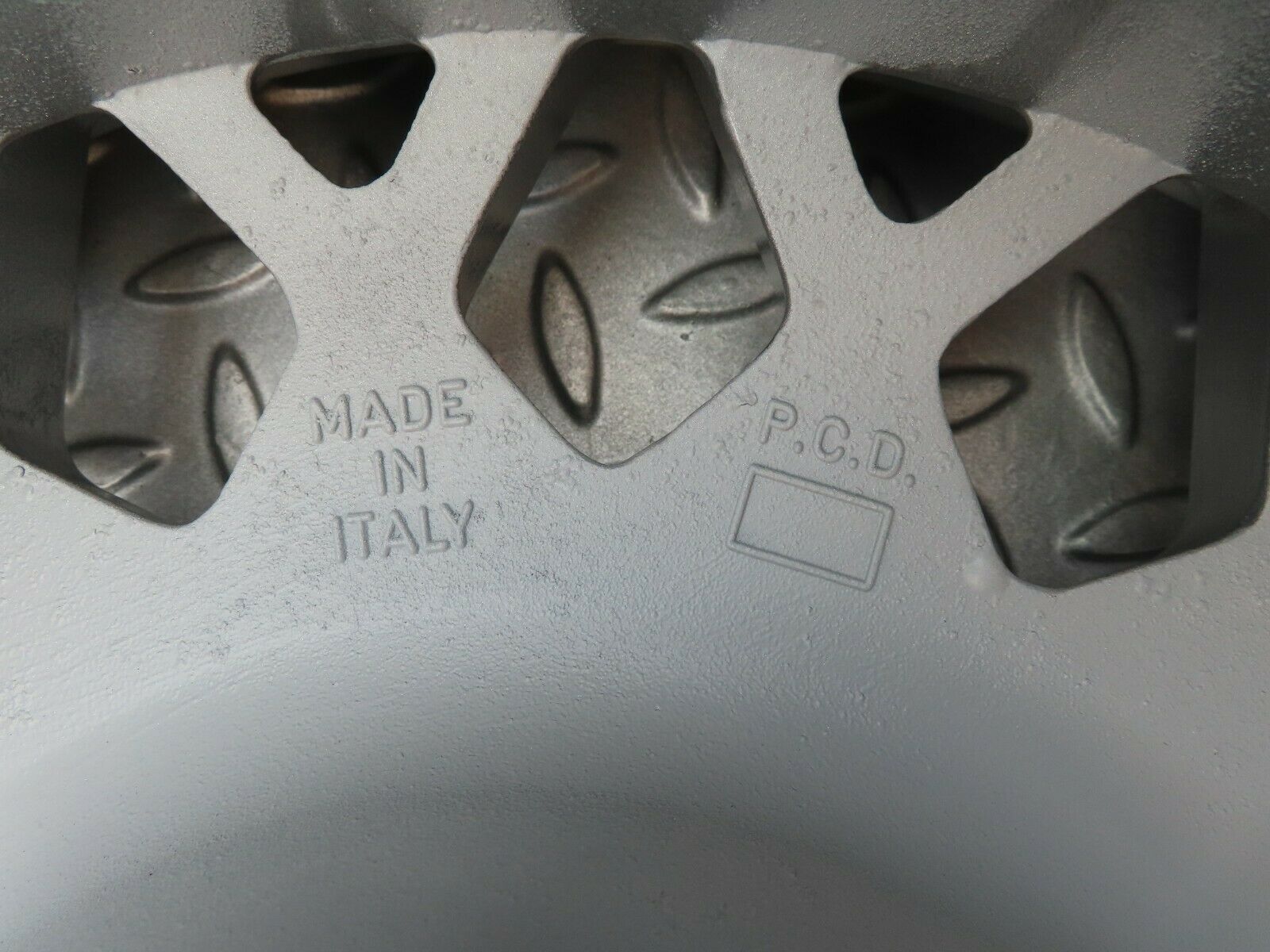 3860 Mercedes-Benz Alloy Wheel Fondmetal 7Jx15H2 ET23