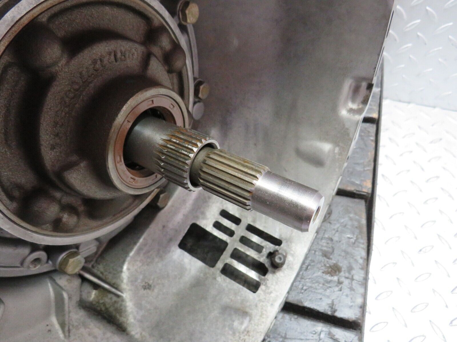 32224 Mercedes-Benz W123 230E Automatic Gearbox 722.401 1232711801