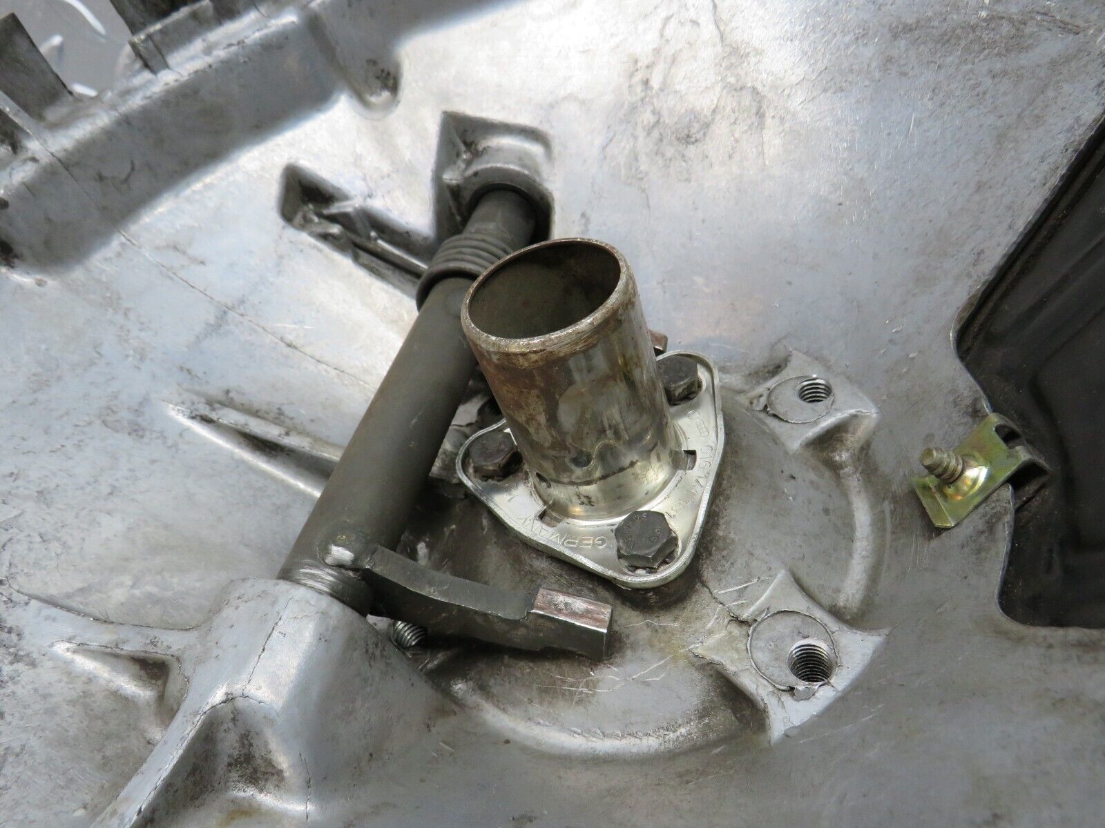 30101 Porsche 924 Clutch Bell Housing 477521111