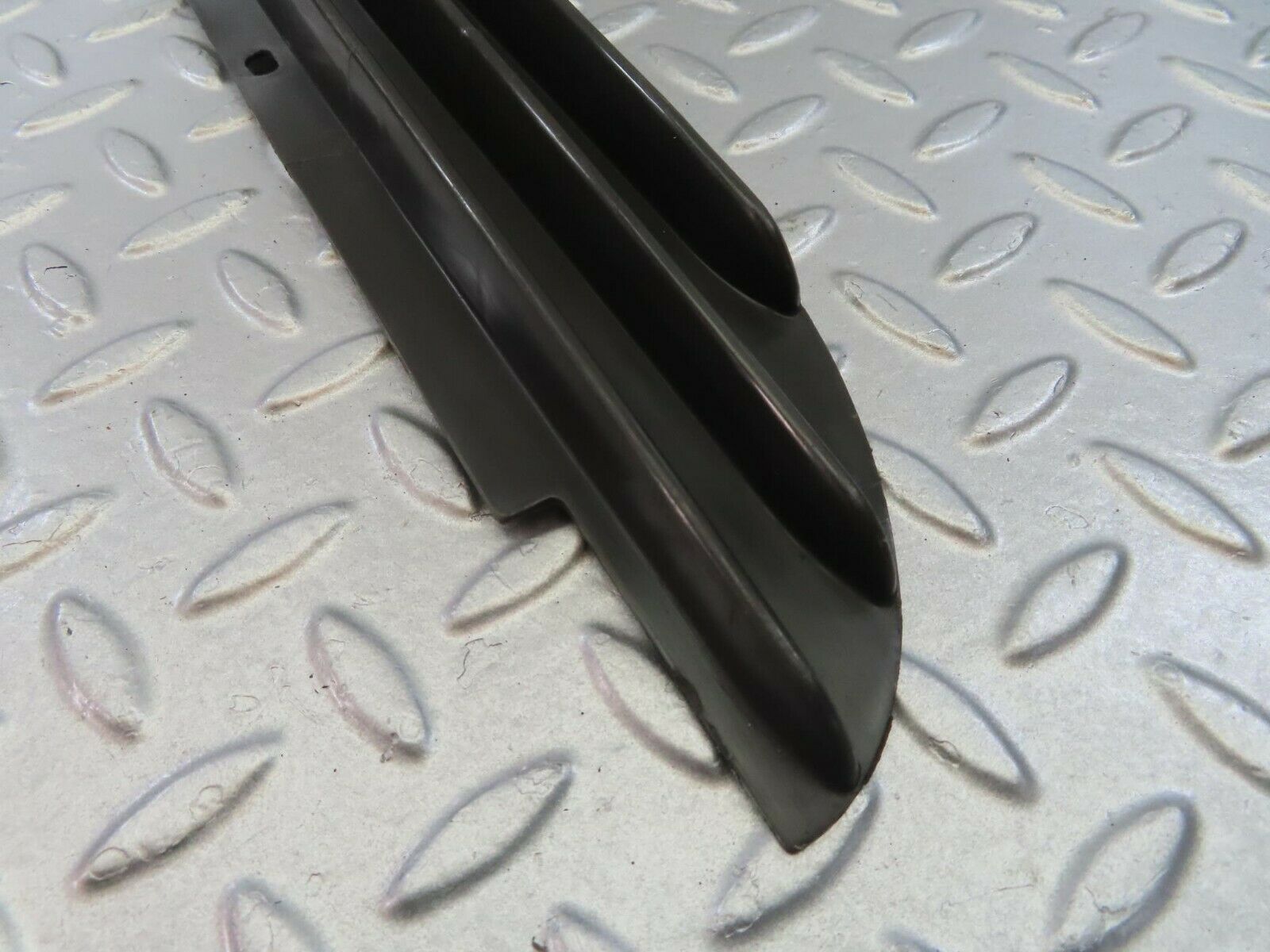 8861 Mercedes-Benz W115 Front Lower Grill Right