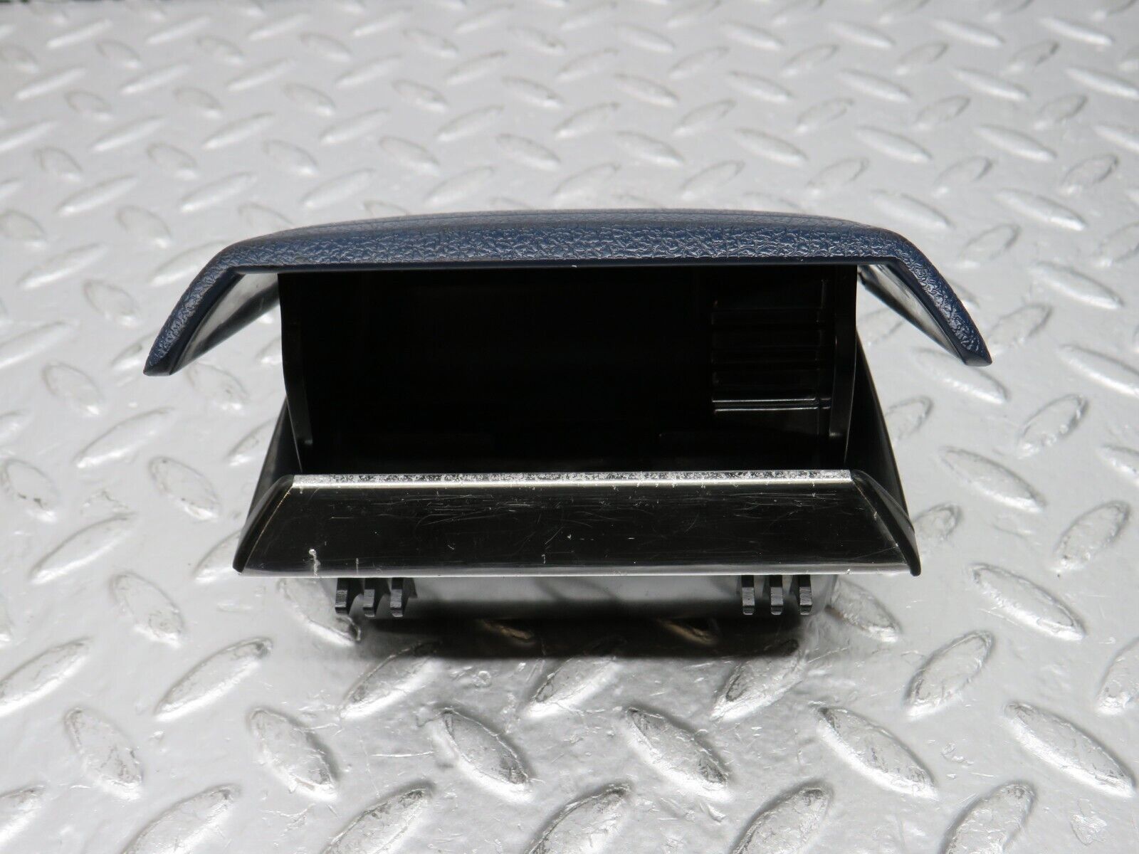 31022 Mercedes-Benz W123 230E Rear Door Ashtray Blue