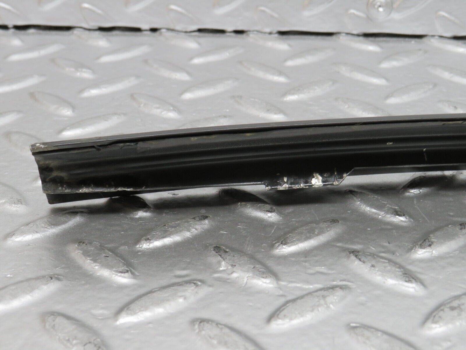 25164 Mercedes-Benz W201 190D Windscreen Lower Moulding Trim Left