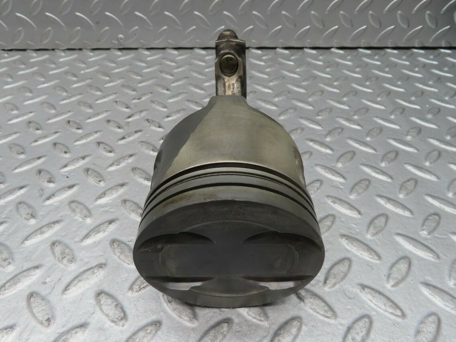 16684 Mercedes-Benz C107 380SLC Piston With Connecting Rod 92.005 mm