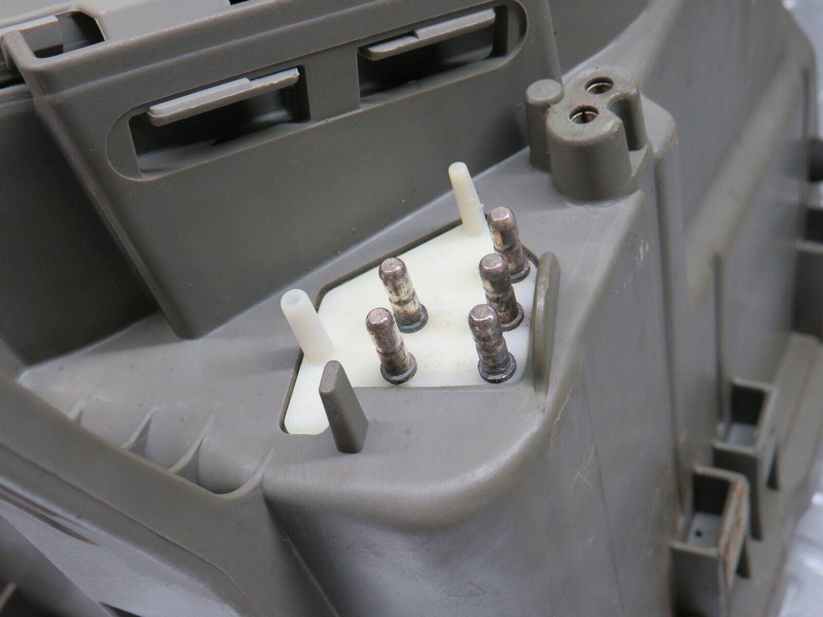 34289 Mercedes-Benz C126 380SEC Headlight Bosch Left 1305235061