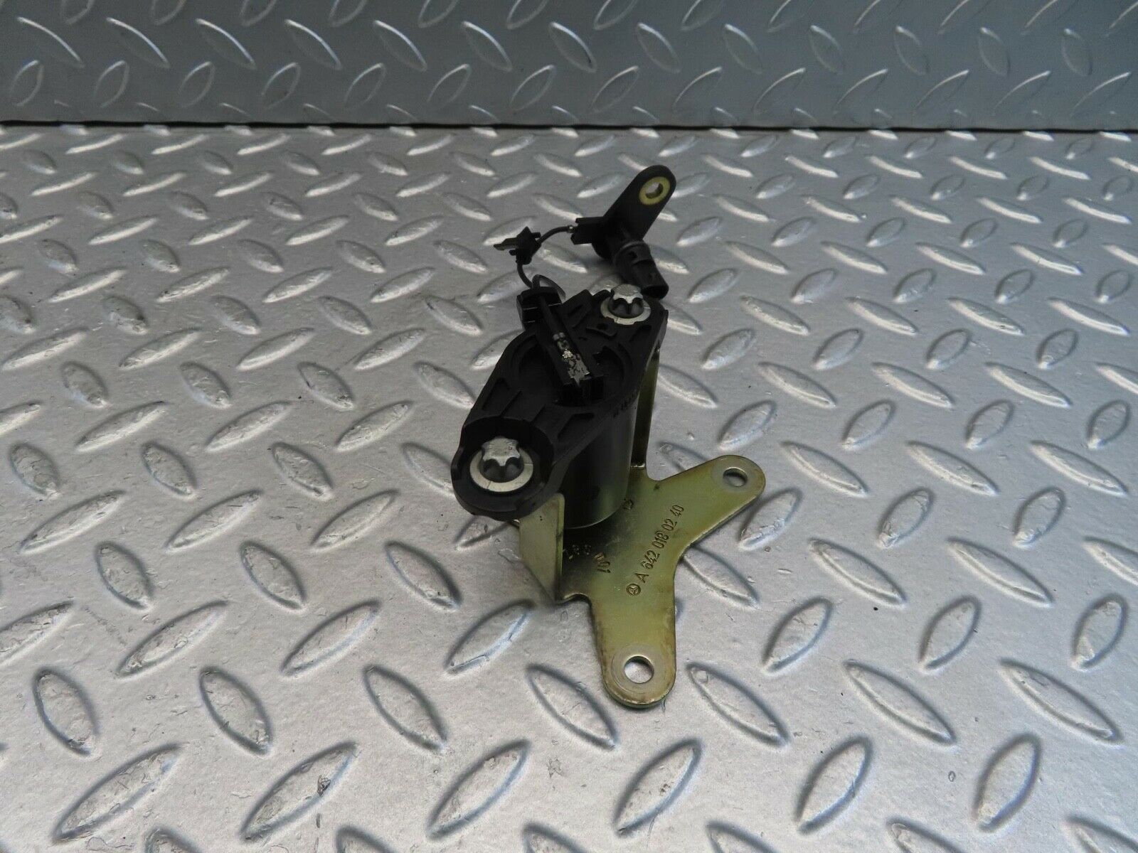 11306 Mercedes-Benz W221 S320 Oil Level Sensor 0011530332