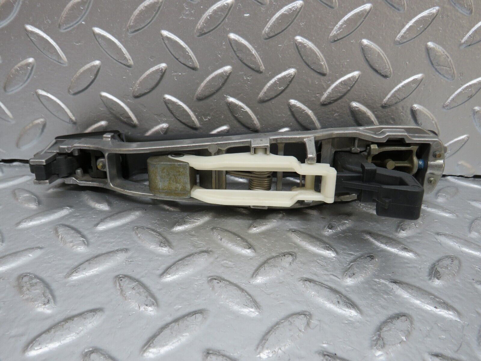 29322 Mercedes-Benz W124 230E Rear Right Exterior Door Handle