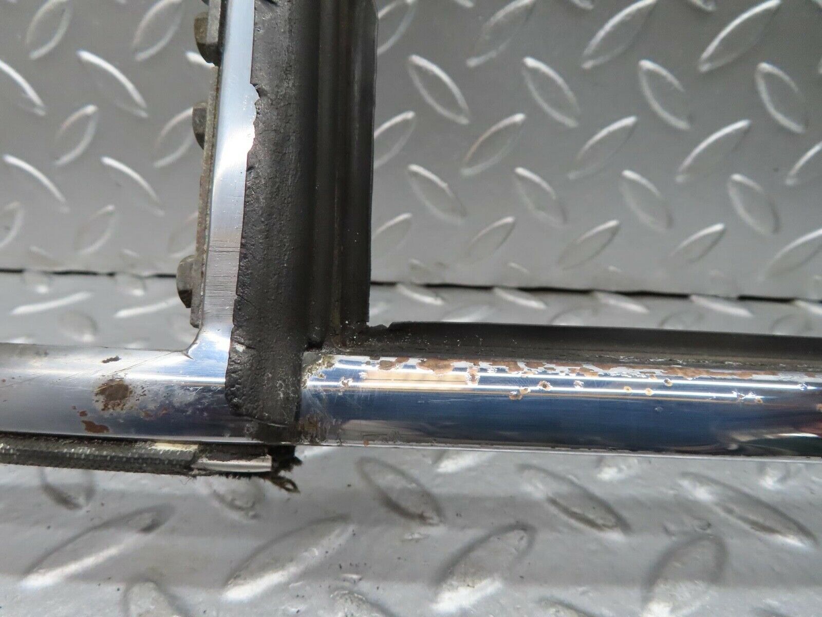 14840 Mercedes-Benz W111 Coupe Left Door Window Channel With Air Vent Frame