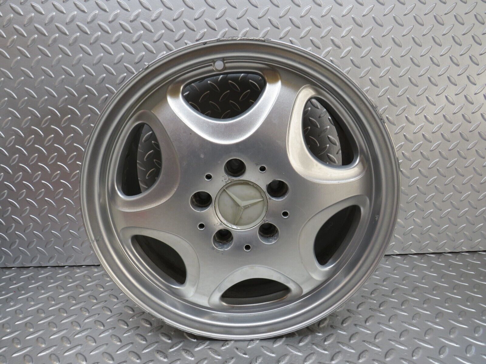24716 Mercedes-Benz W140 S320 Alloy Wheel Set 7.5Jx16H2 ET51 1404011402
