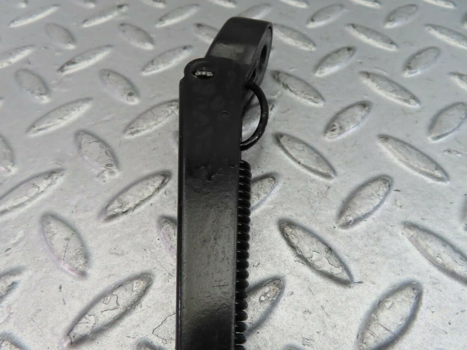 9778 Mercedes-Benz C123 280CE Coupe Front Right Wiper Arm 3399990553