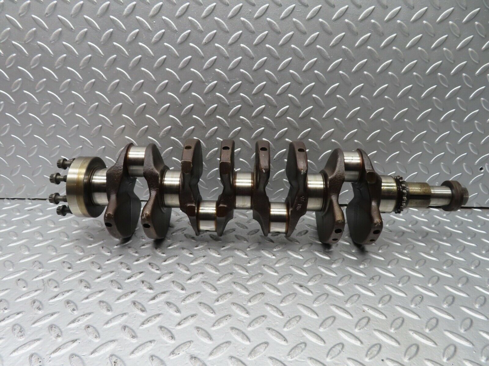 21409 Mercedes-Benz W123 230E Crankshaft 1020310101