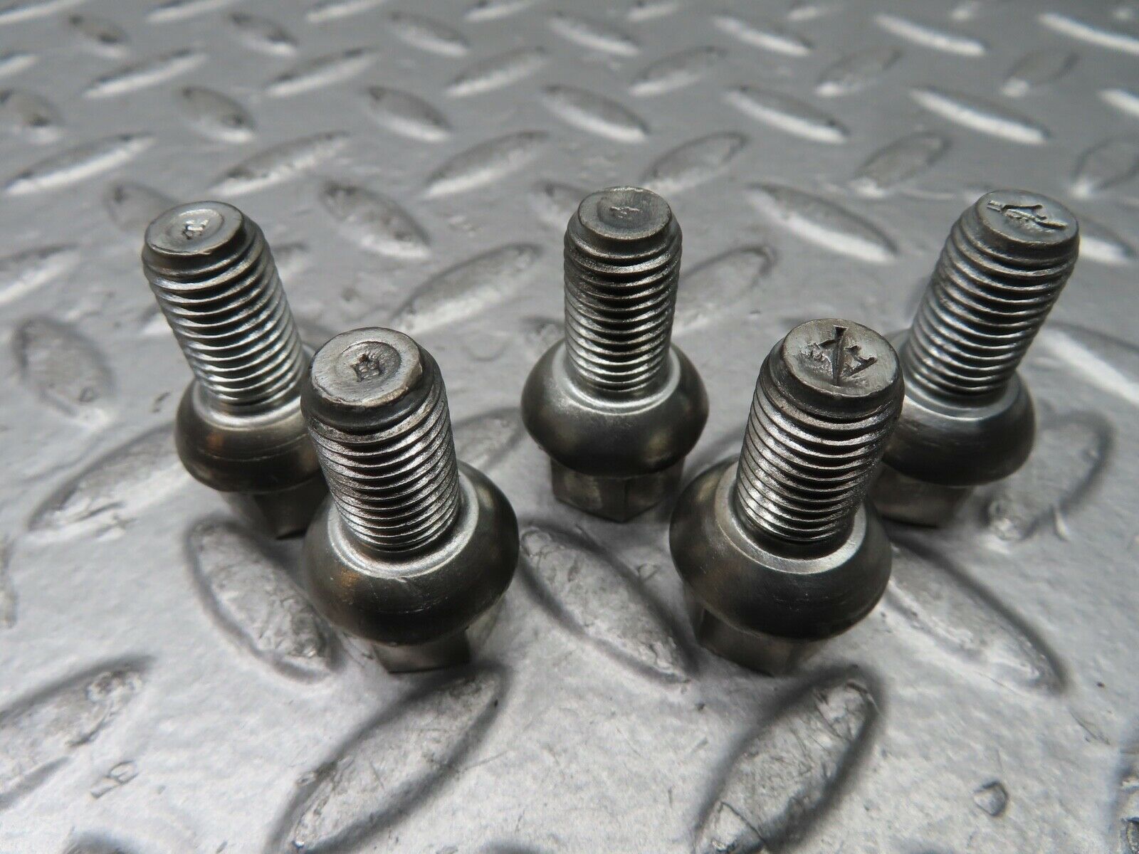 21637 Mercedes-Benz 5x Steel Wheel Lug Bolt M12x1.5