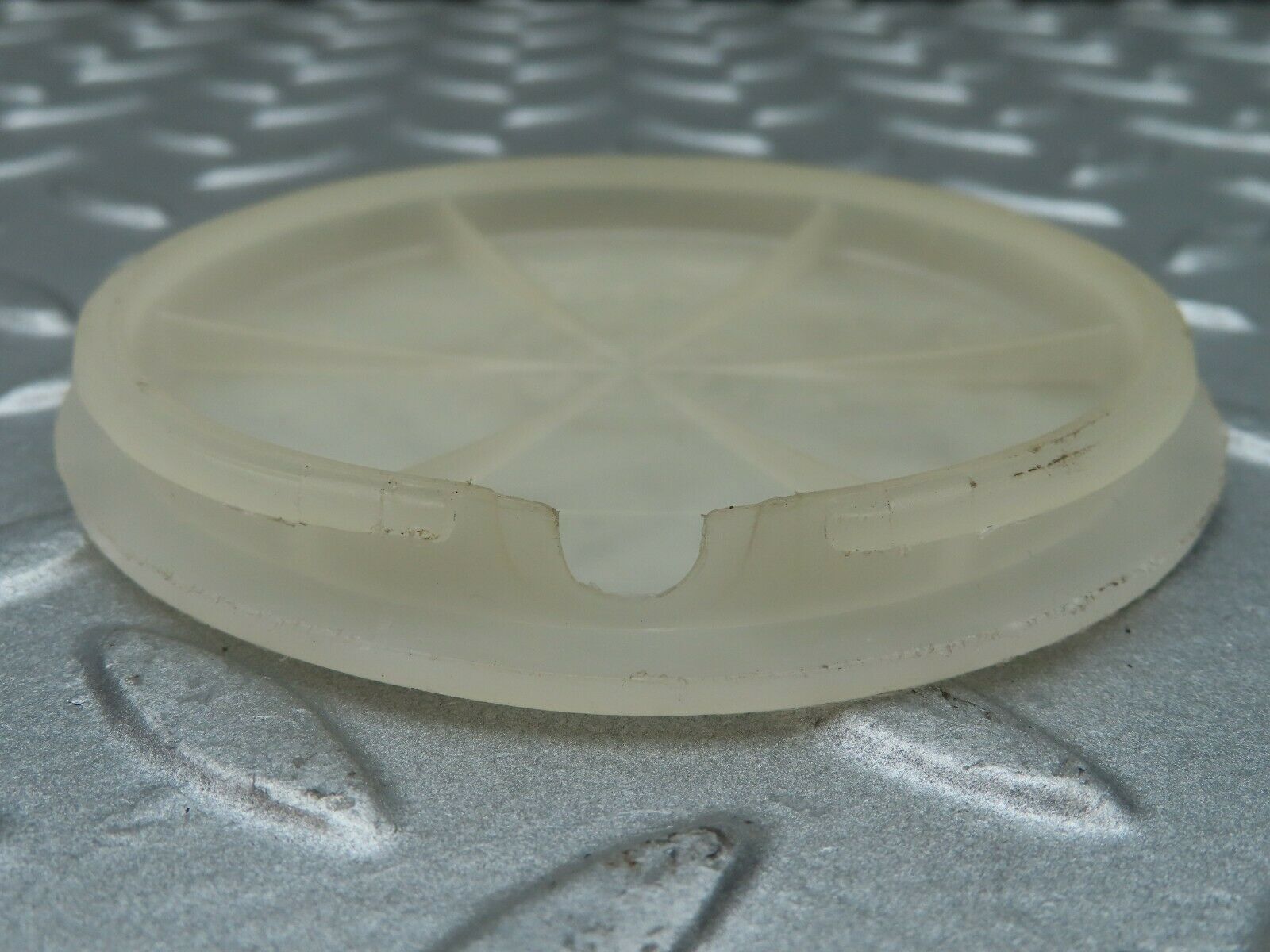 3921 Mercedes-Benz S123 200T Wagon Cover Lid 1239870145