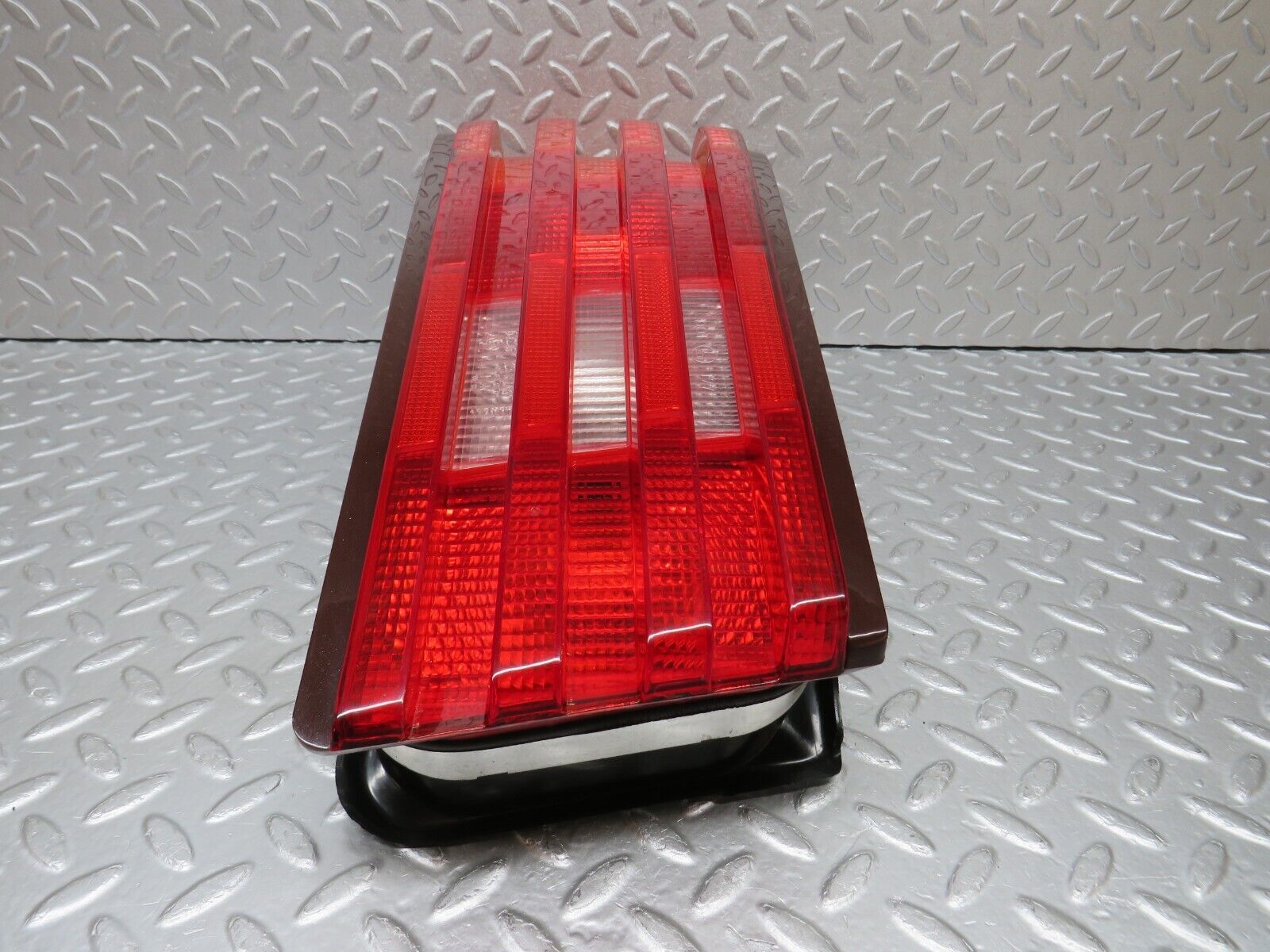 39347 Mercedes-Benz R129 320SL Coupe Tail Light Left Side