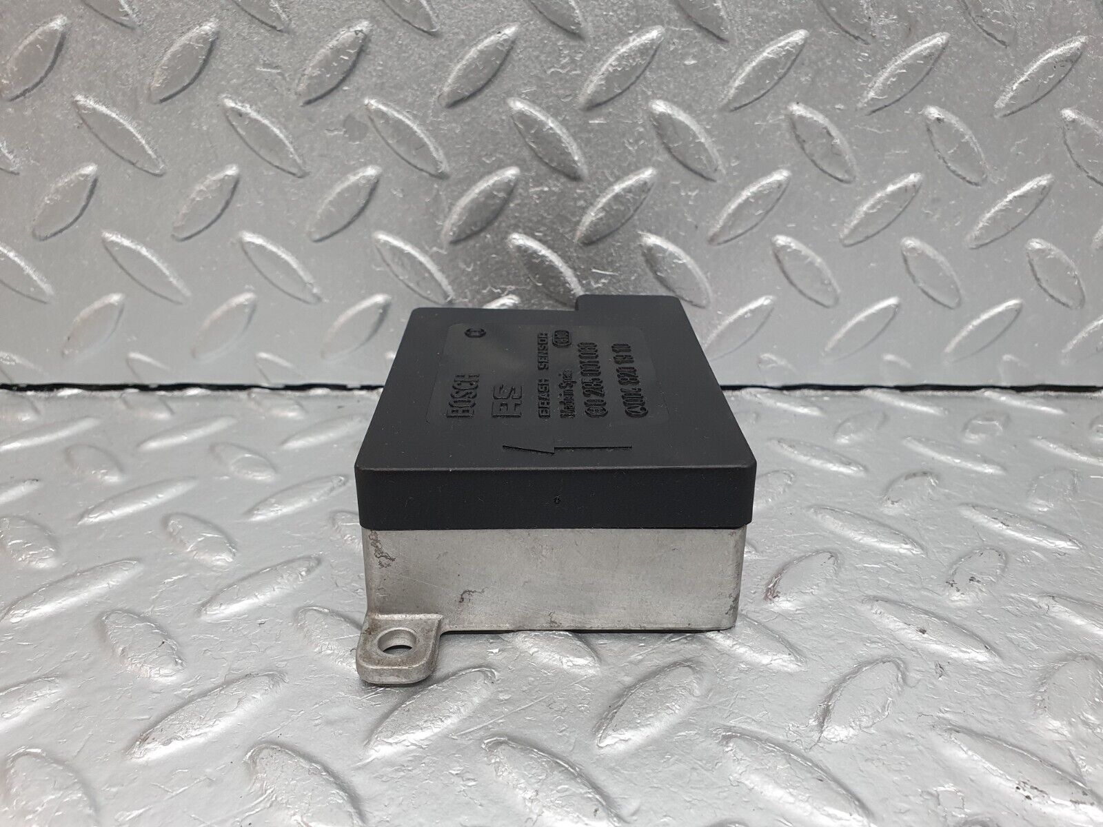 40880 Mercedes-Benz W126 300SE Crash Sensor 0048201910 0285001060