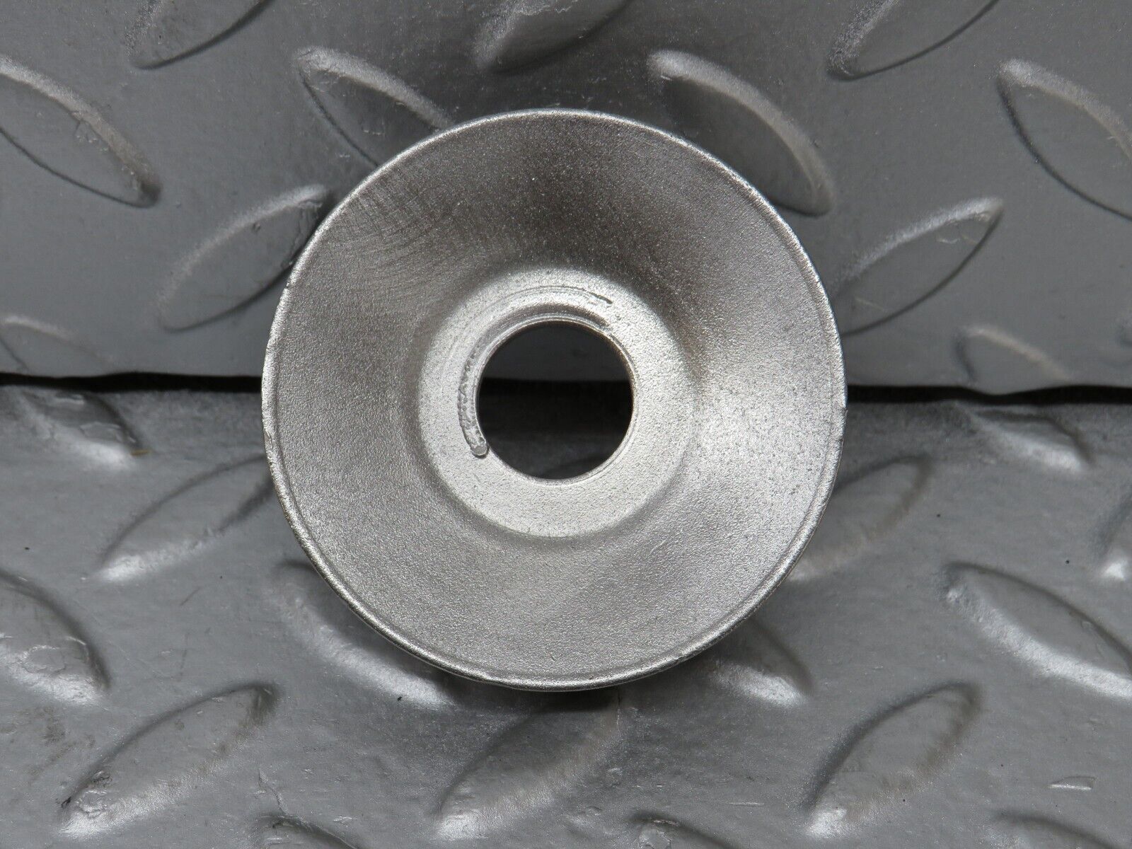 35937 Mercedes-Benz W108 Handbrake Cable Pulley