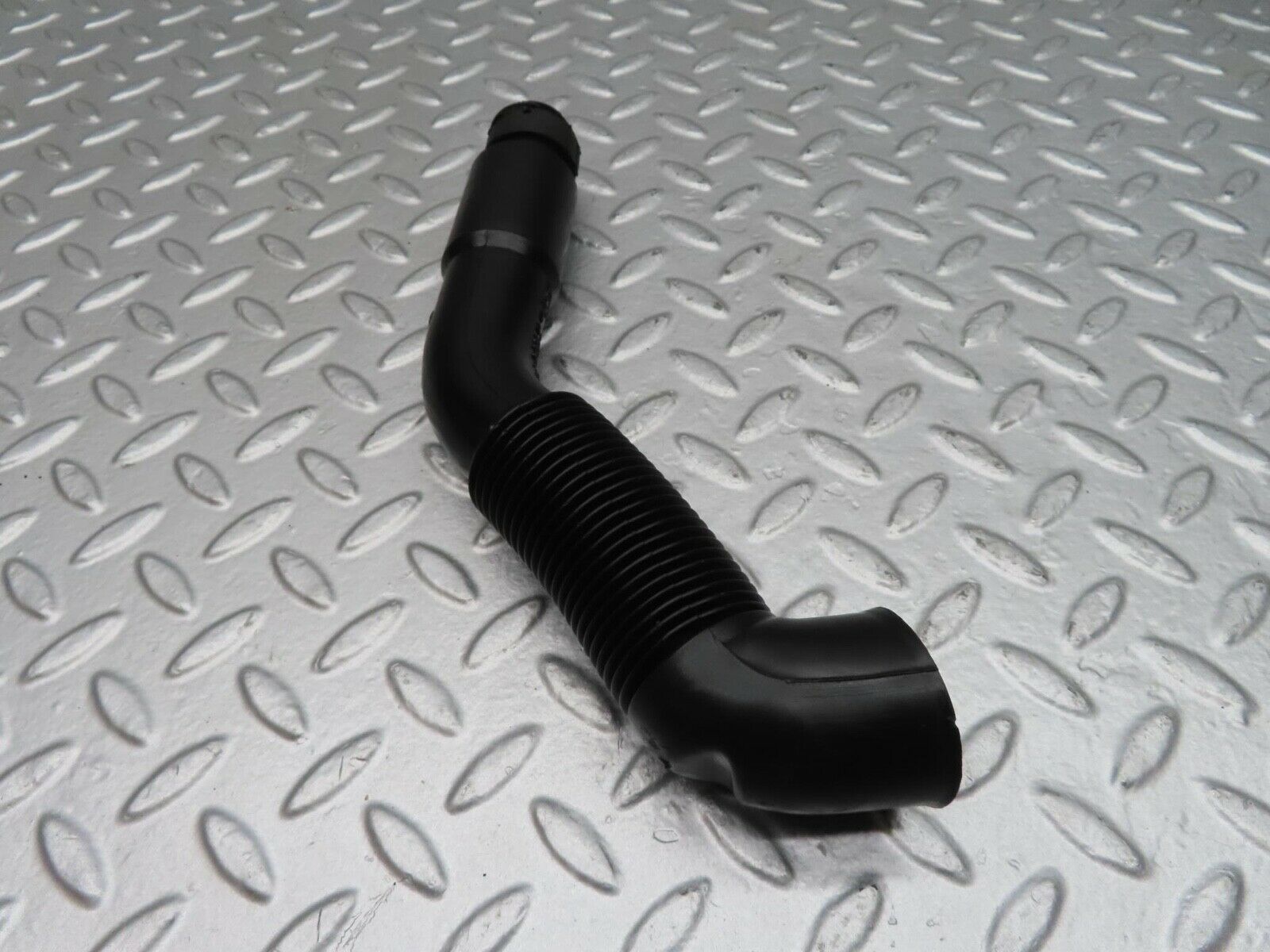 14917 Mercedes-Benz W140 S320 Water Drain Hose Left Side 1408314146