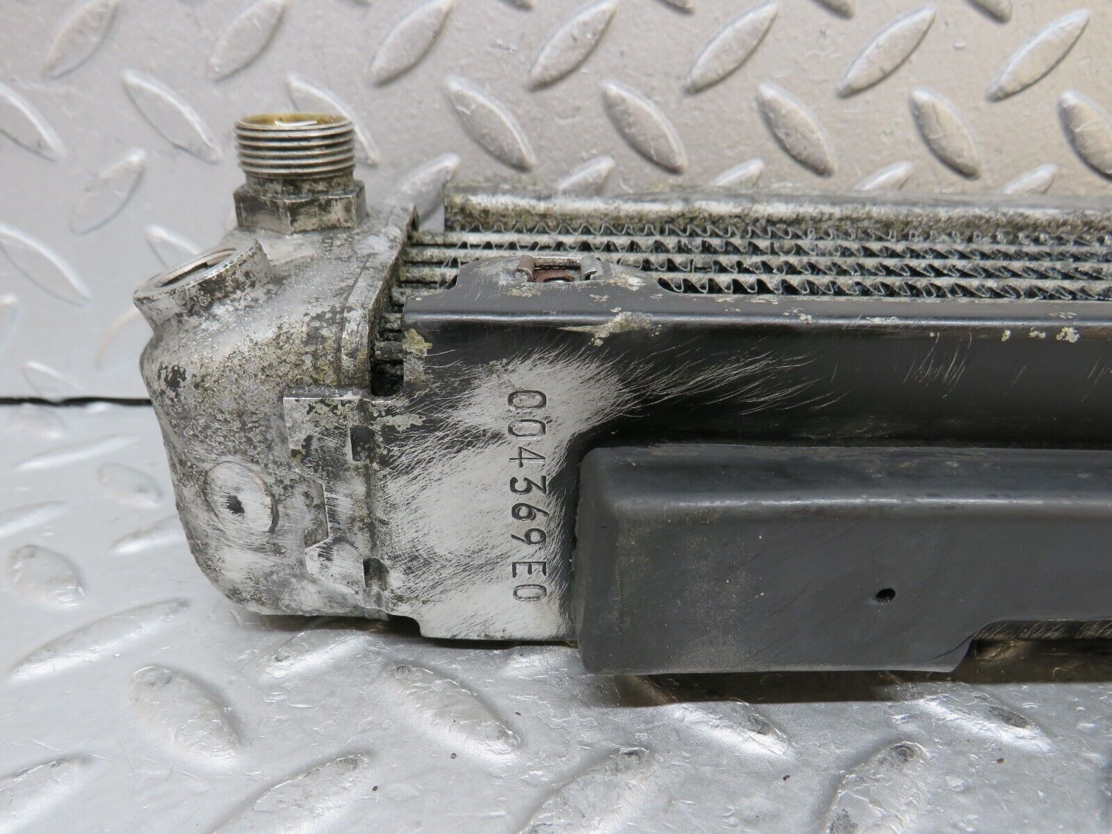 37406 Mercedes-Benz W109 300SEL Oil Cooler Radiator Behr 1161800065