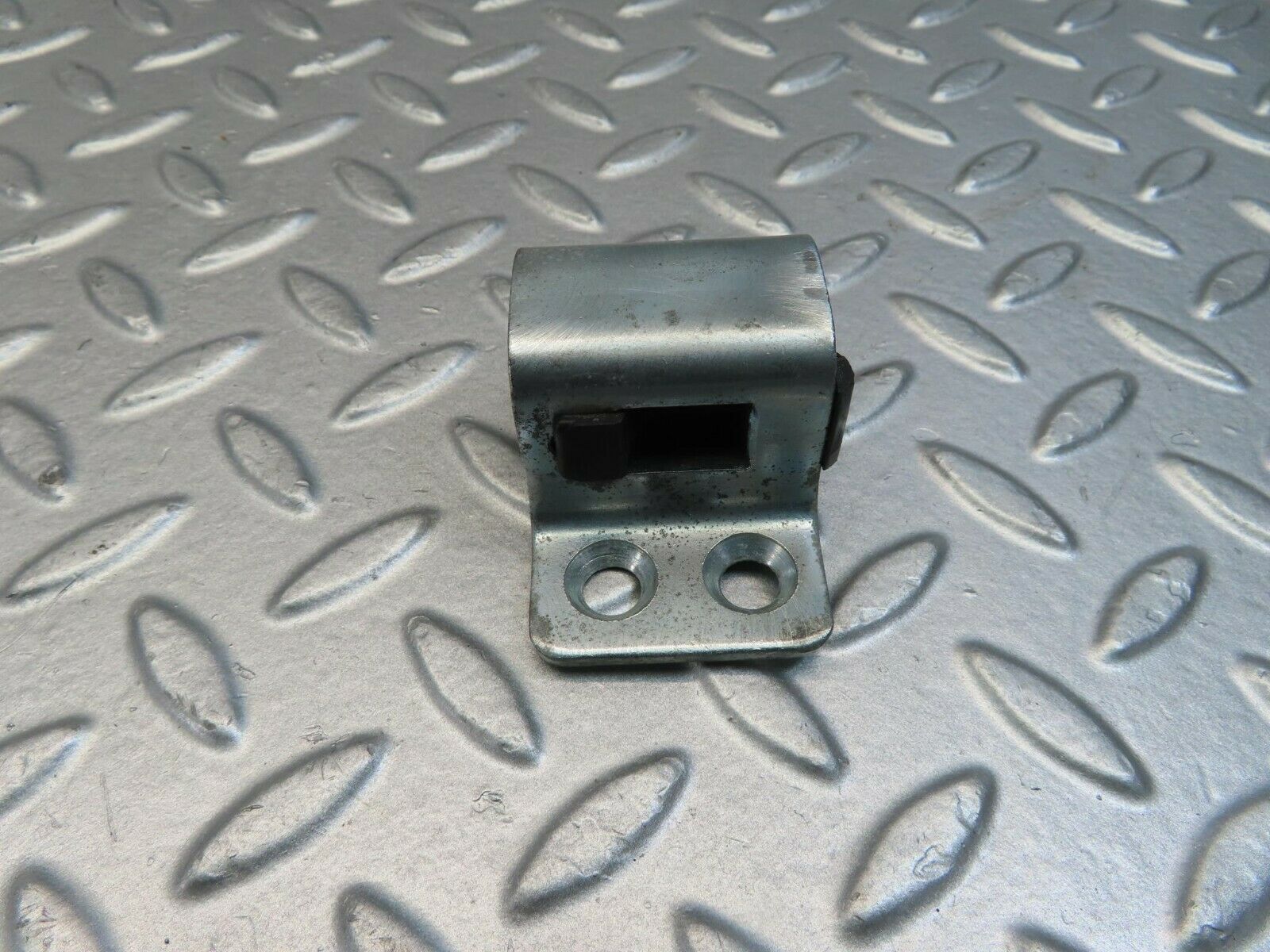 11422 Mercedes-Benz C123 230CE Coupe Door Lock Latch Left Side