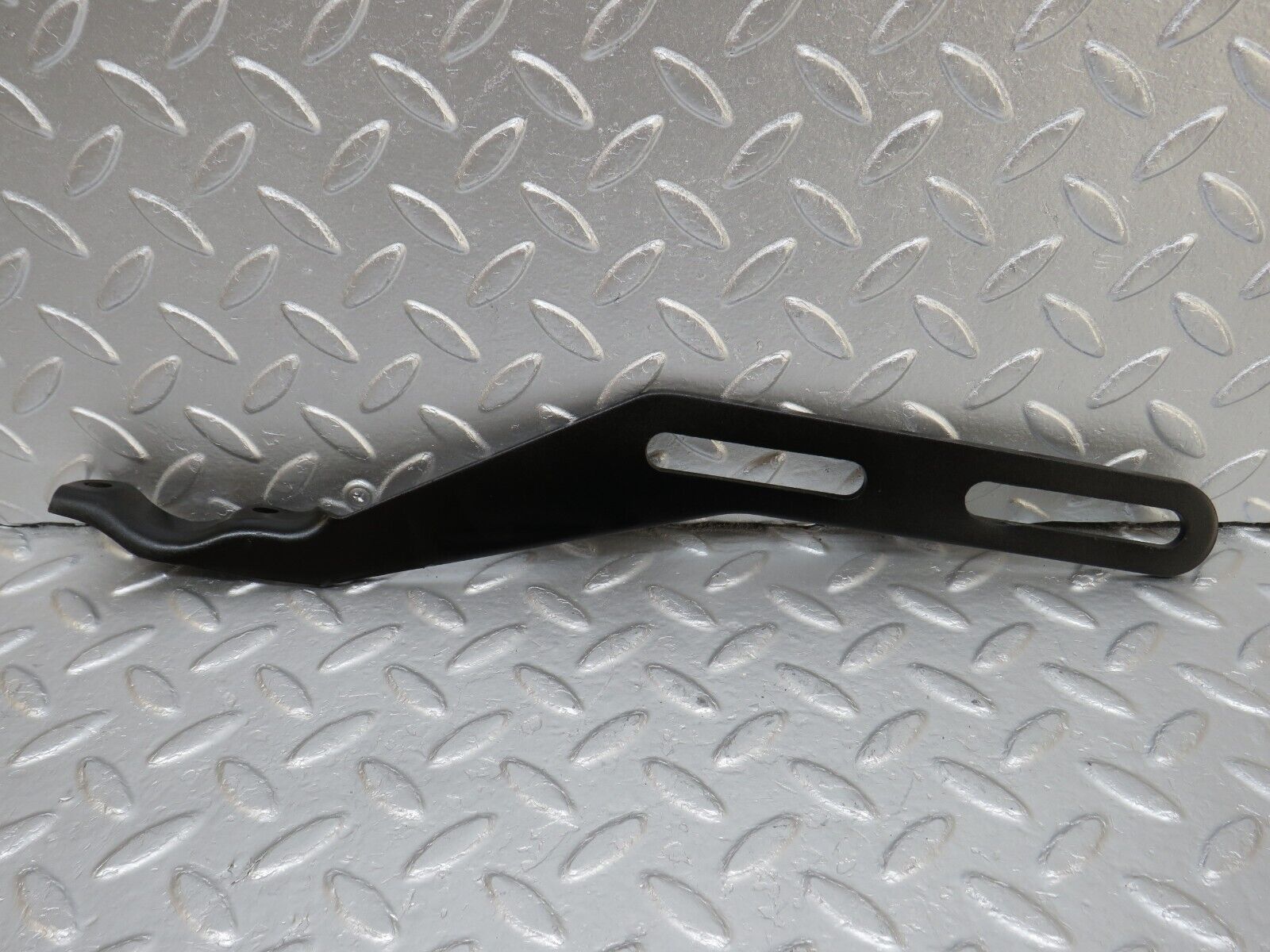 34612 Mercedes-Benz C126 380SEC Coupe Exhaust Bracket