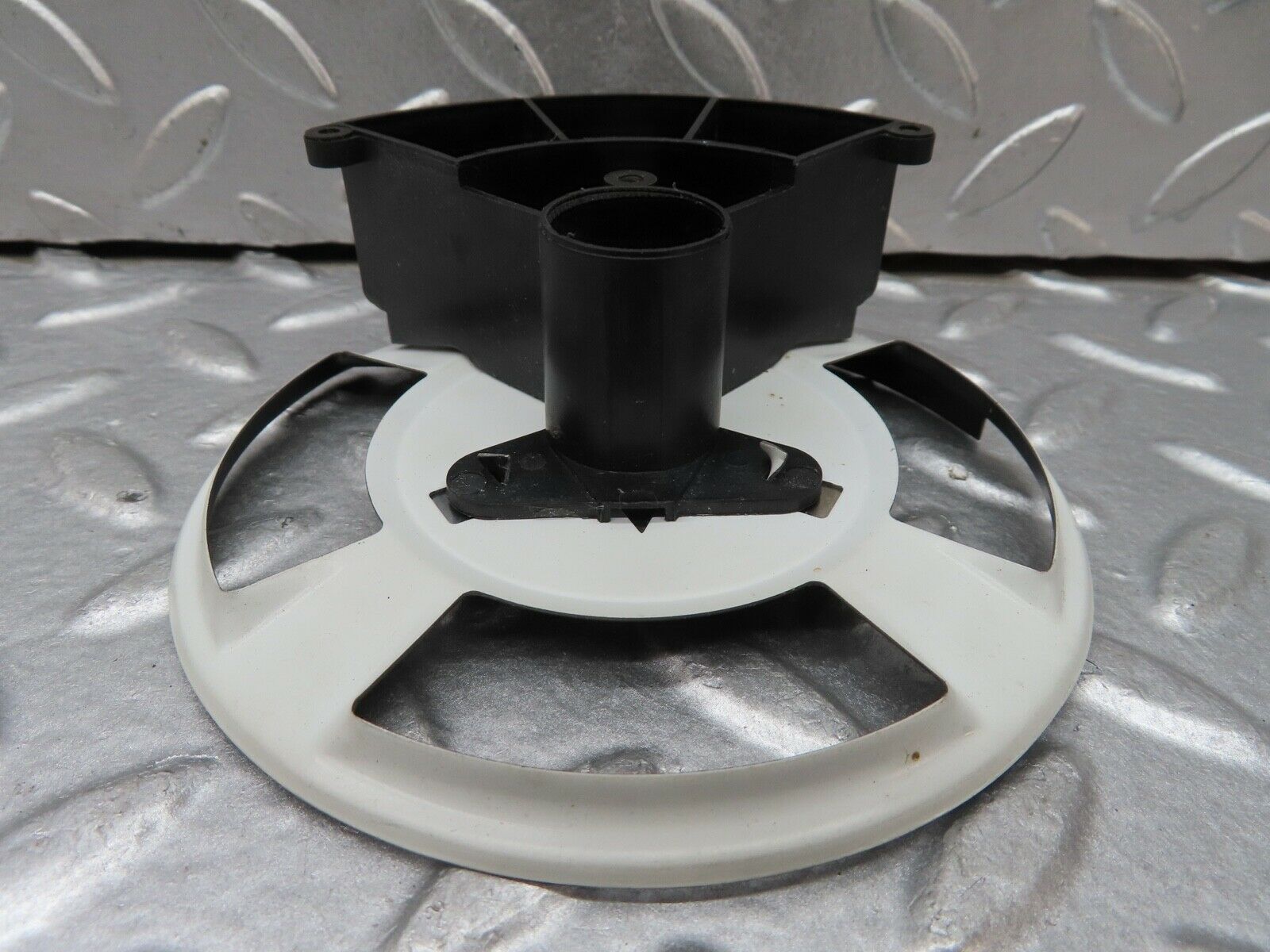 18335 Mercedes-Benz W115 Temperature Fuel Oil Gauge Instrument Surround