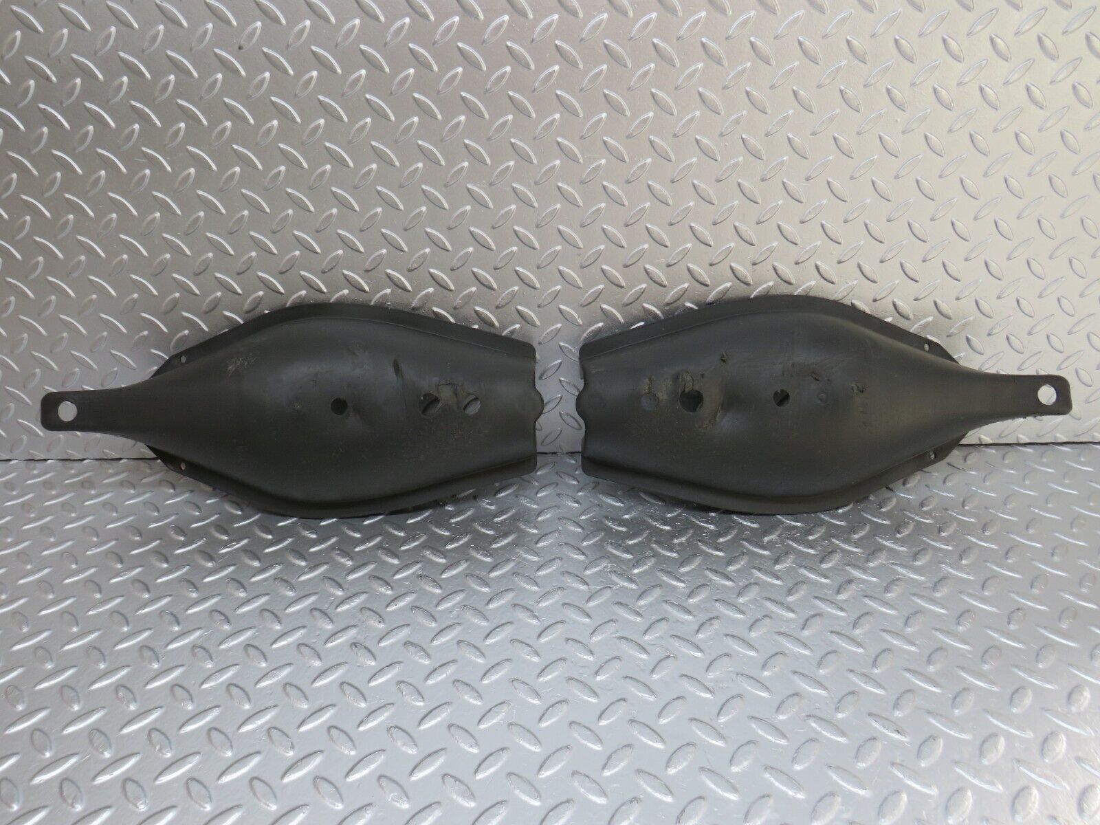 34115 Mercedes-Benz W124 260E Rear Control Arm Cover Pair 1243520088