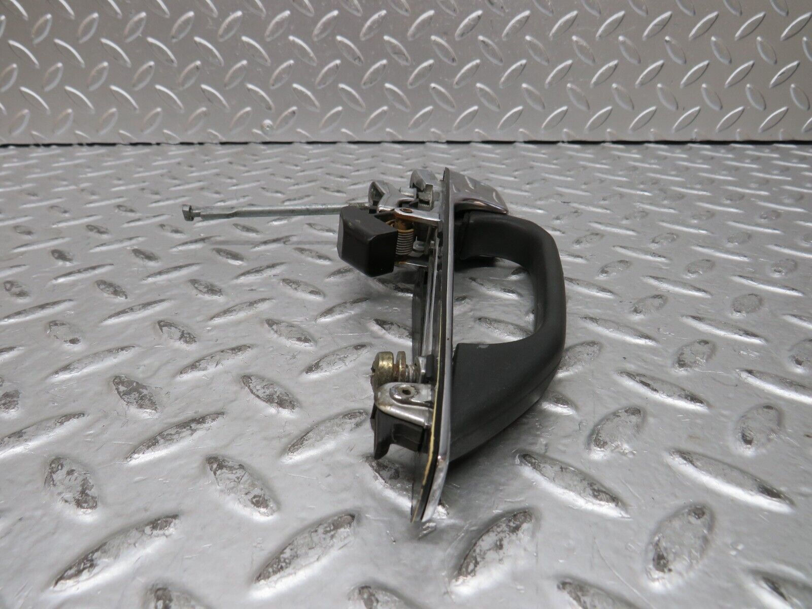 28893 Mercedes-Benz W123 230E Front Right Exterior Door Handle