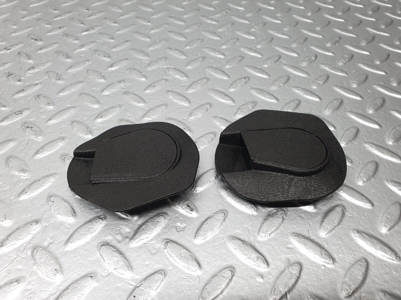 40769 Mercedes-Benz W123 300D Seat Belt Runner Plastic Cover 1239192520 1239192620