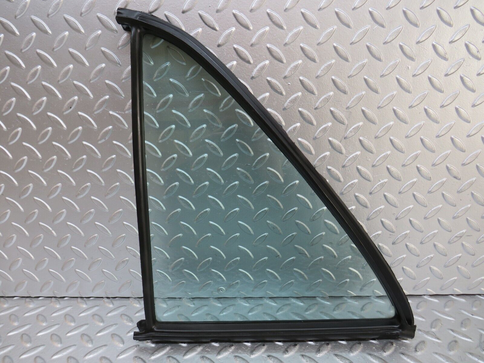 27224 Mercedes-Benz W123 280E Rear Left Quarter Window Glass 1237350124