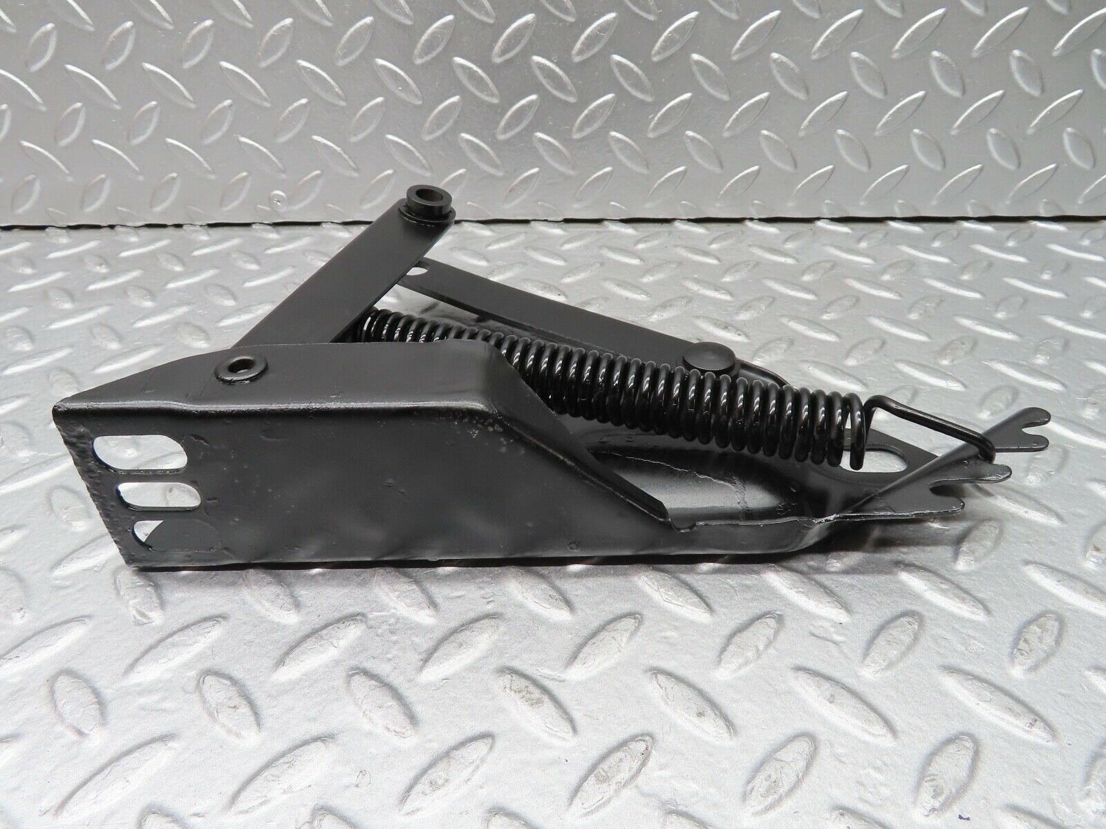 19816 Mercedes-Benz W121 190b Ponton Bonnet Hinge Left Side