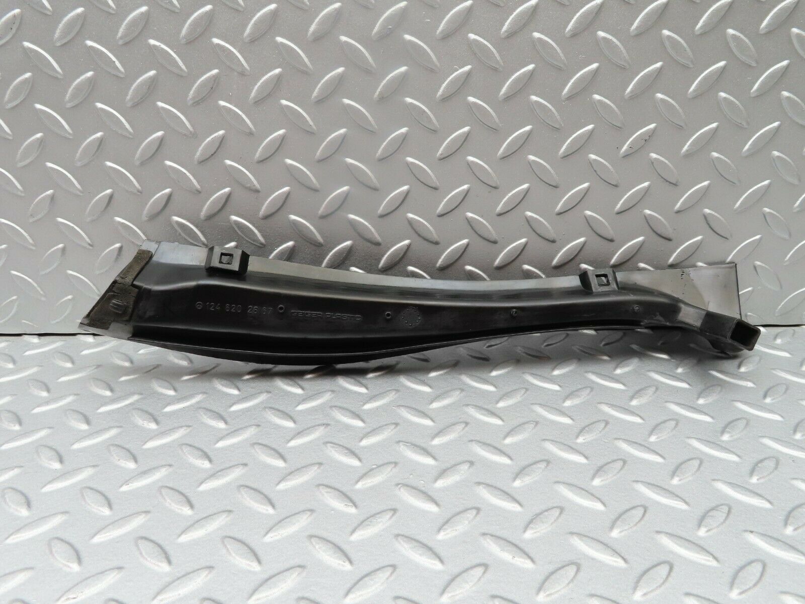 5393 Mercedes-Benz W124 230E Fairing Front Panel Cover Right 1246202667