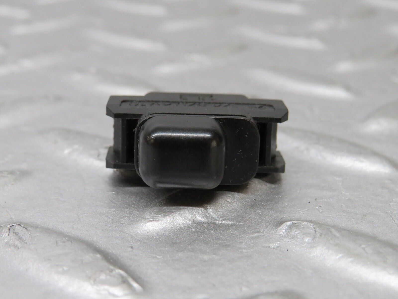 36117 Mercedes-Benz W126 420SE Child Lock Control Switch 1248204910