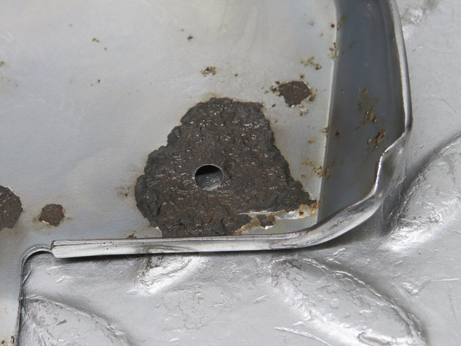 34358 Mercedes-Benz C126 380SEC Coupe Door Chrome Cover Left Side