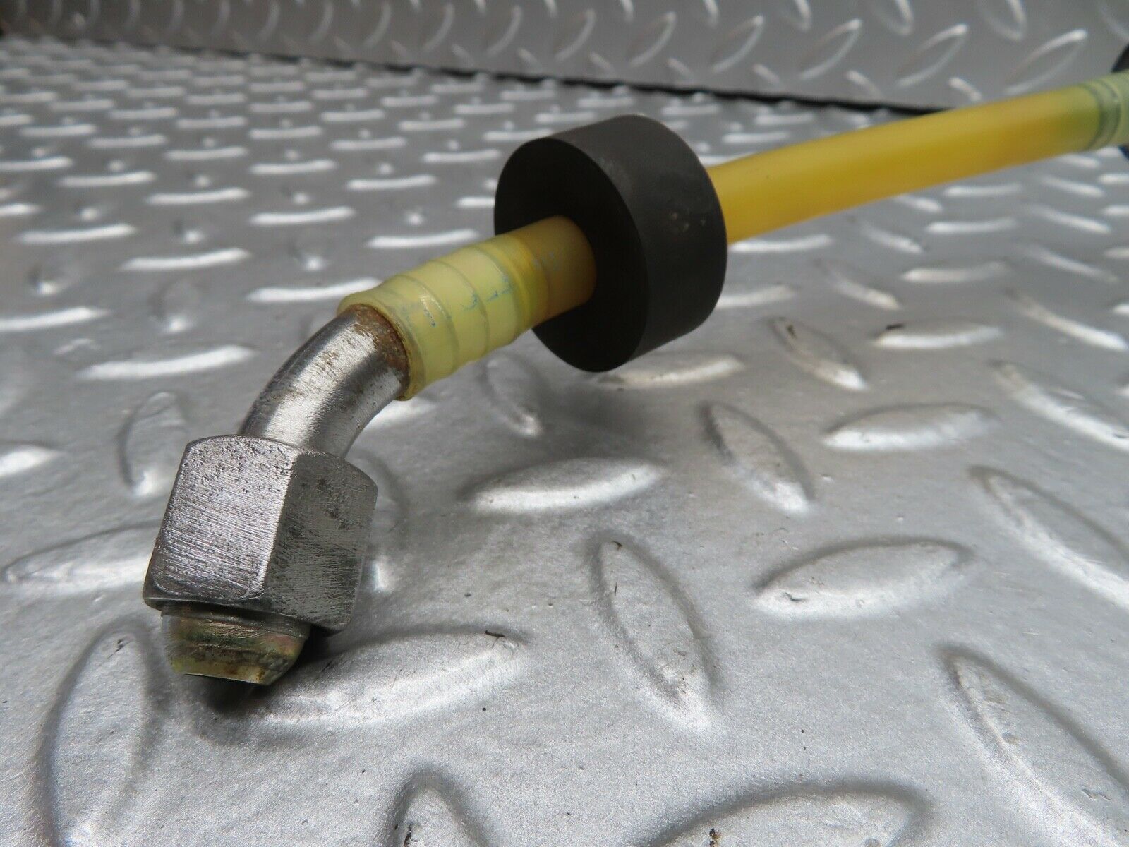 21235 Mercedes-Benz W123 230E Brake Servo Vacuum Pipe