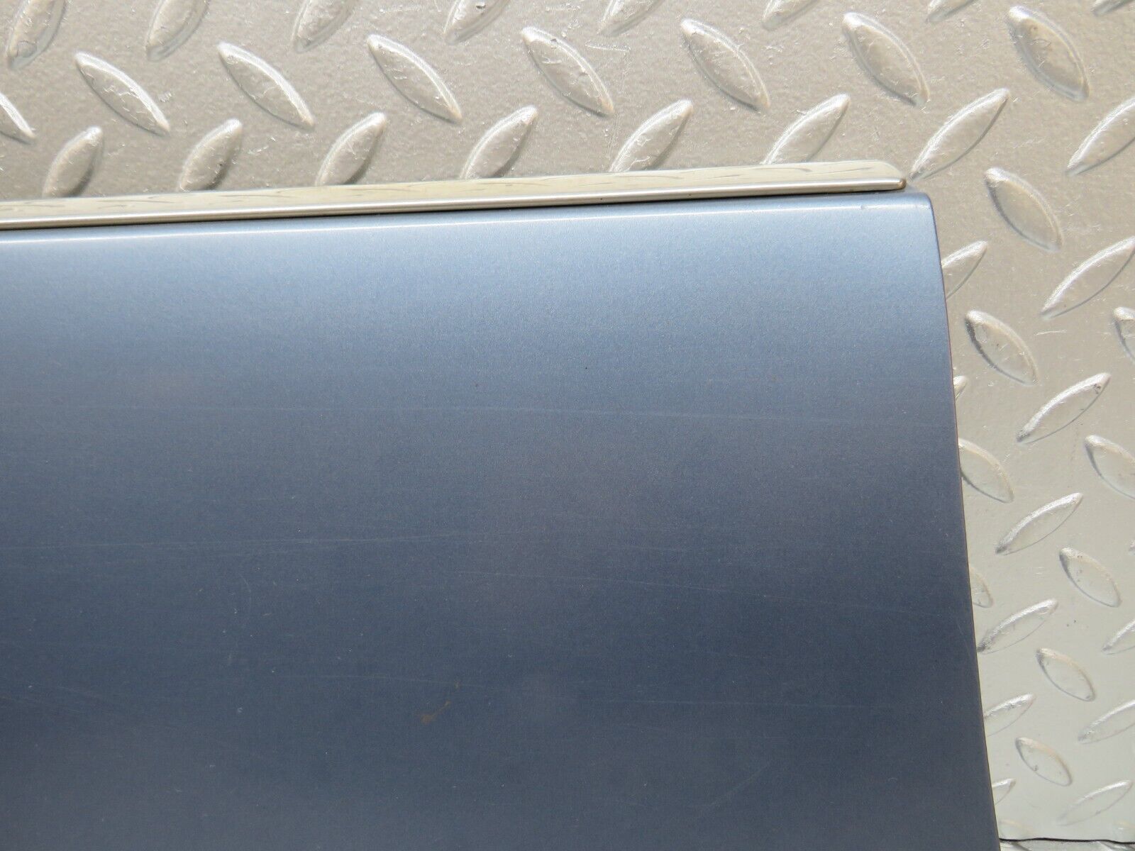 31297 Mercedes-Benz S124 220TE Wagon Front Left Fender Wing Moulding 1246901340