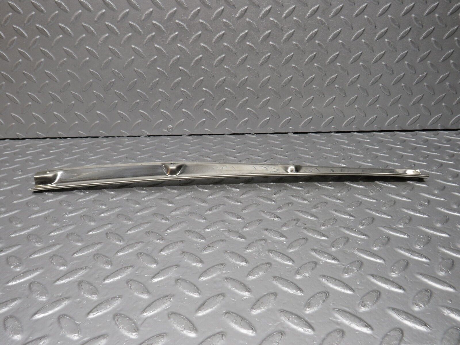 38594 Mercedes-Benz R129 280SL Coupe Folding Top Chrome Top Cover Trim Left