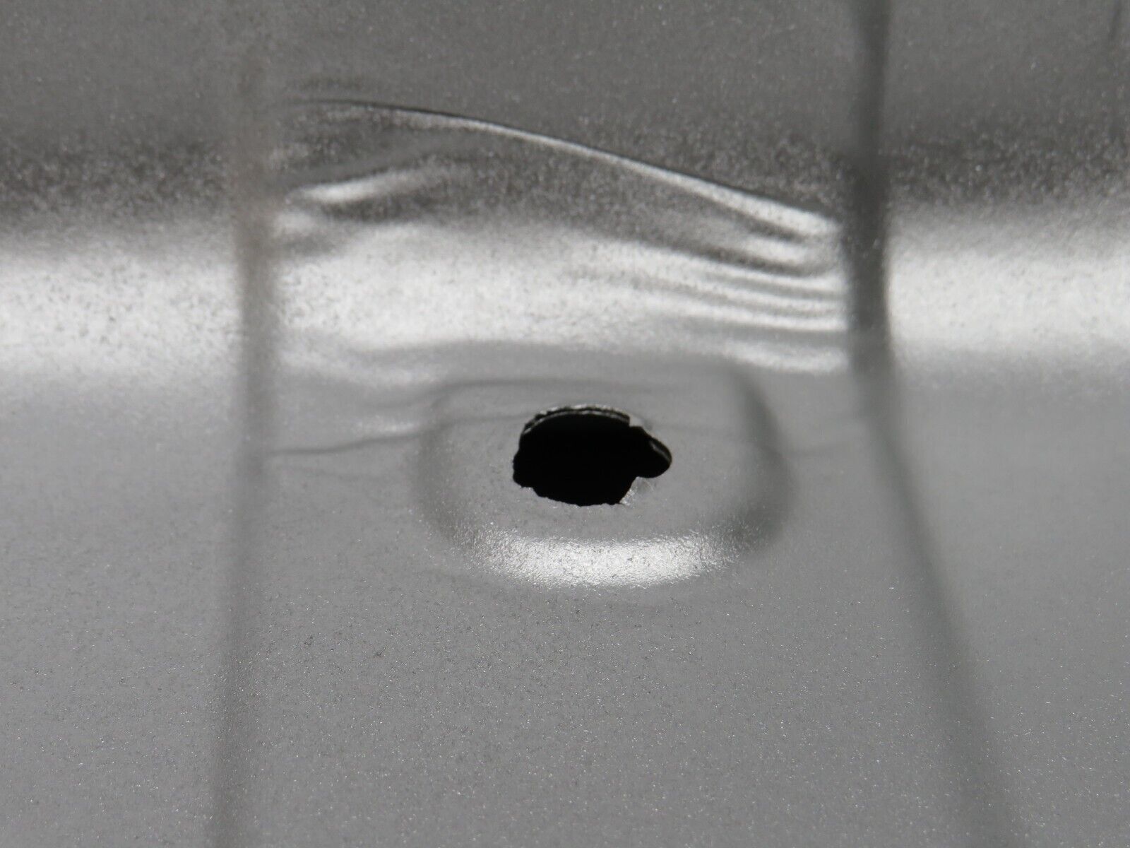 38133 Mercedes-Benz A124 320E Cabriolet Exhaust Manifold Heat Shield 1041421220