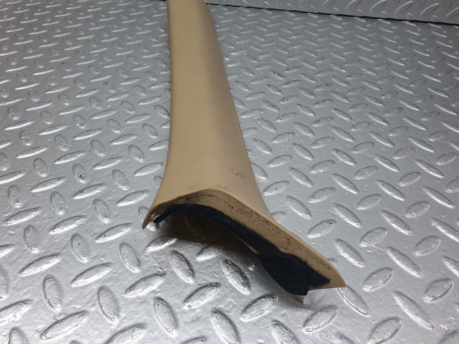 40927 Mercedes-Benz W126 300SE A Pillar Cover Left Side Beige