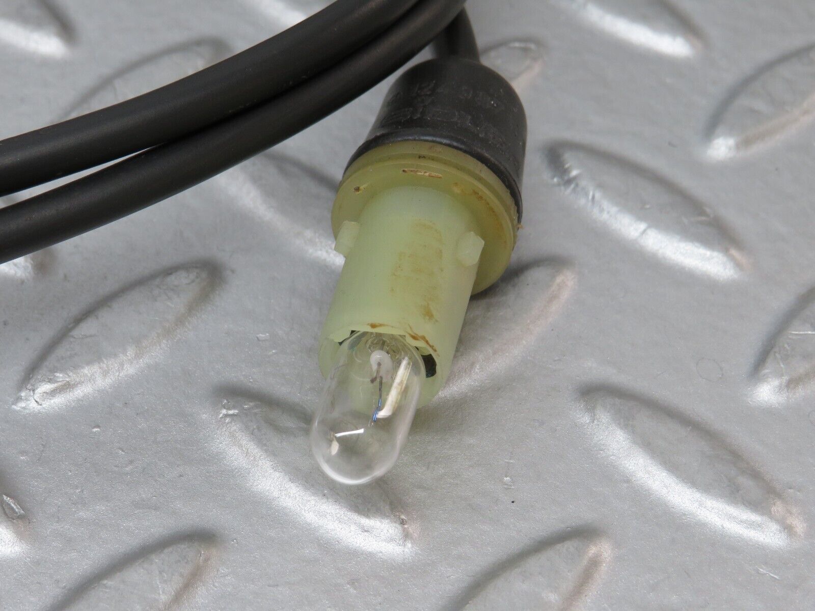 36267 Mercedes-Benz W126 420SE Front Wing Indicator Wire Cable 1249971881