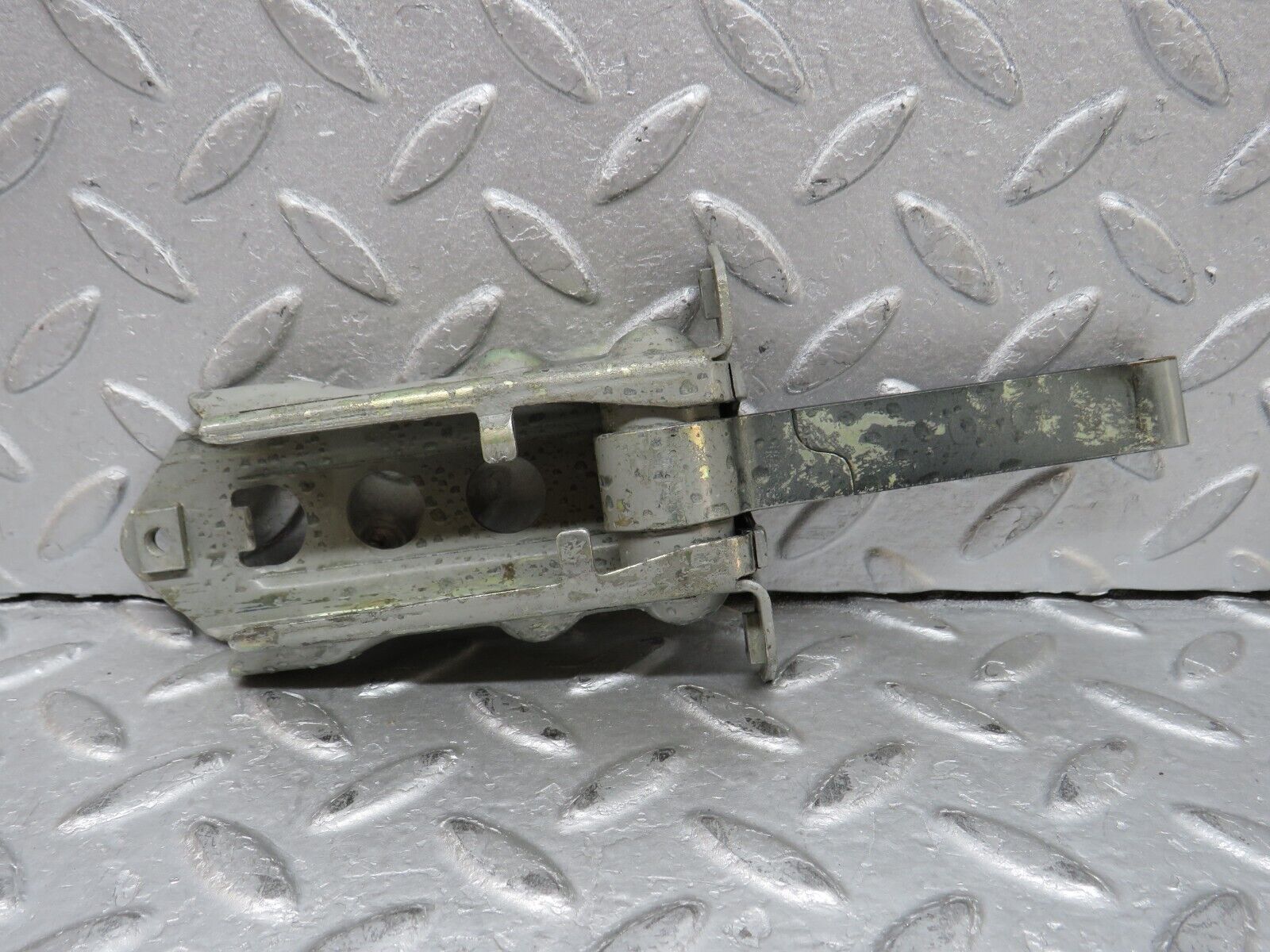 37739 Mercedes-Benz A124 320E Cabriolet Door Safety Check Strap