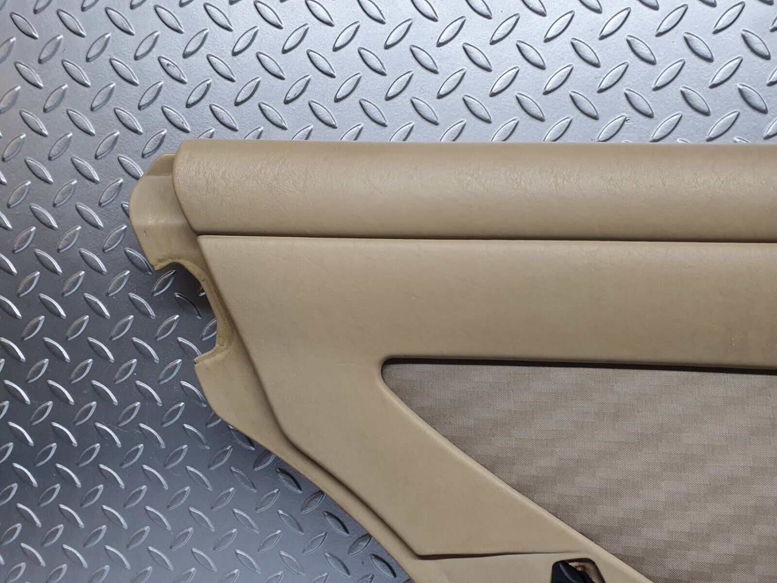41120 Mercedes-Benz W126 300SE Rear Left Door Card Beige 1267370170