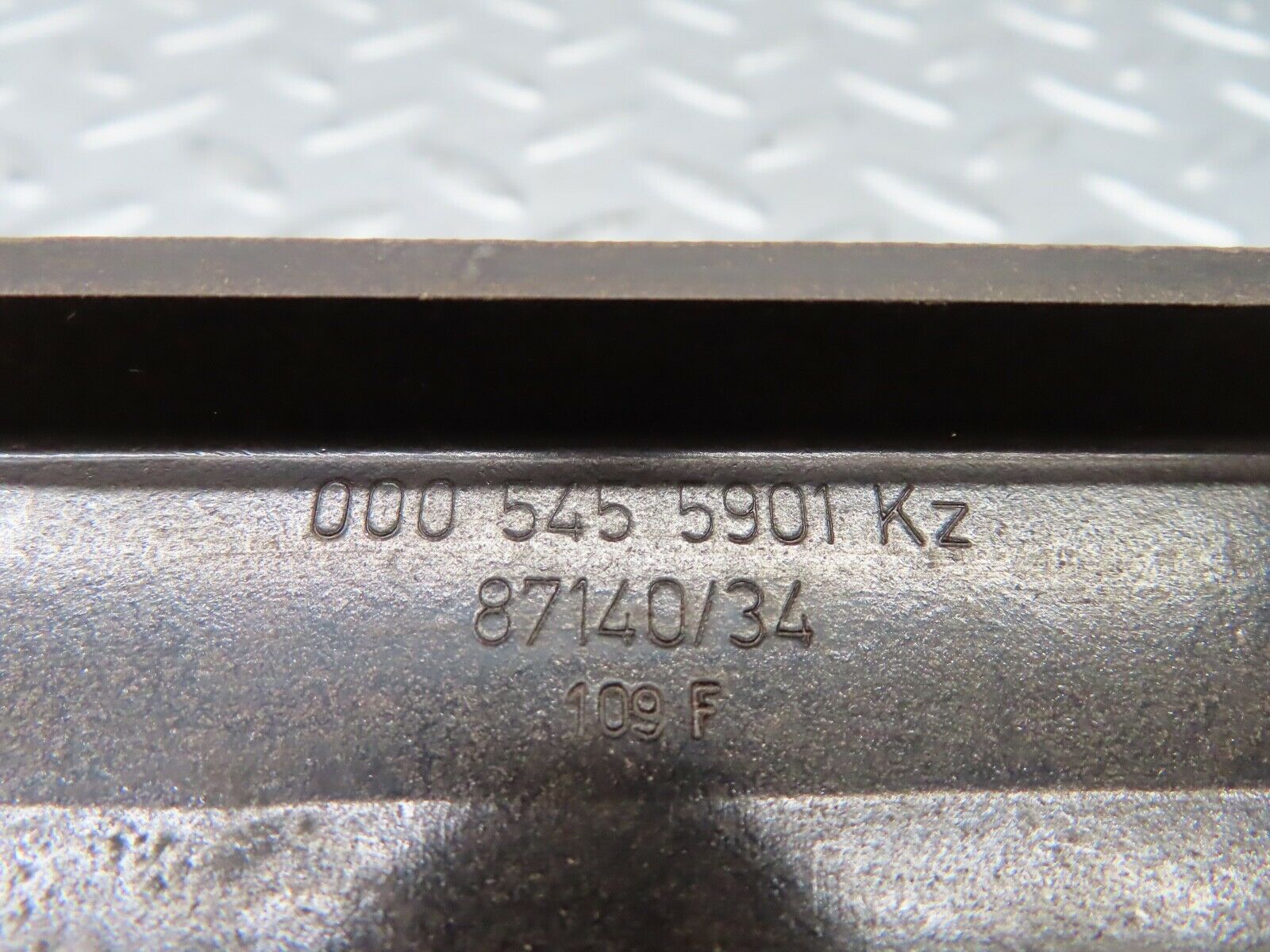 20881 Mercedes-Benz W114 250CE Coupe Fuse Box 0005455901