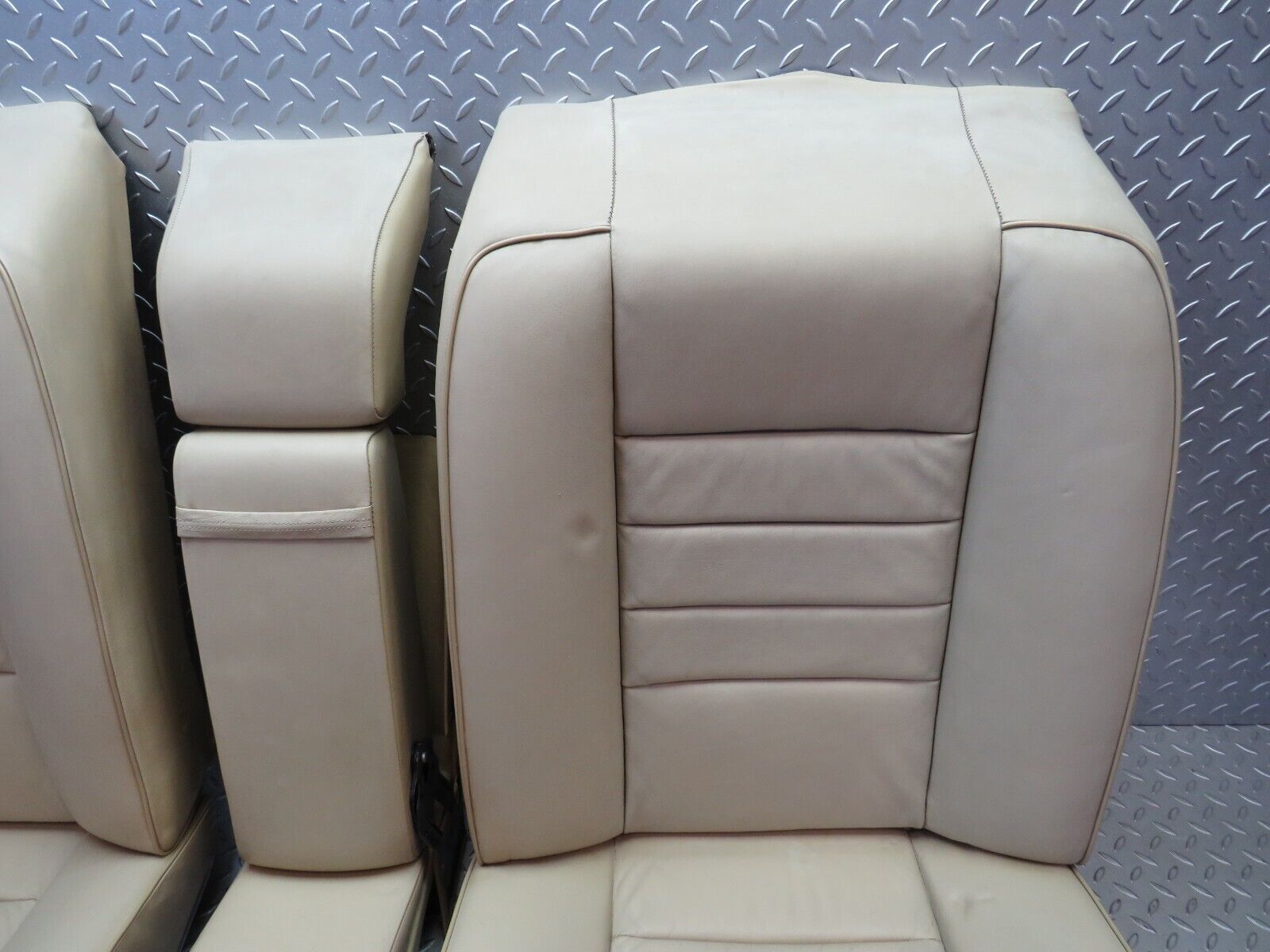 34414 Mercedes-Benz C126 380SEC Coupe Rear Seat Set Leather Beige 1249240123