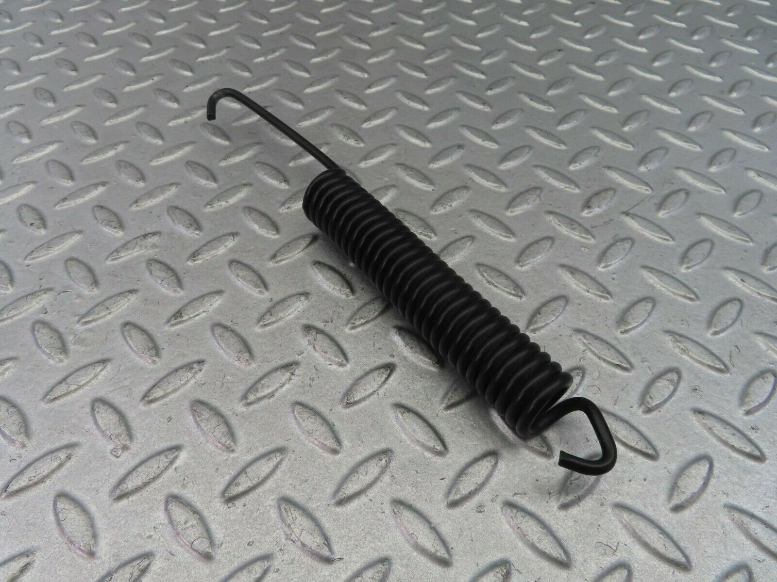 8622 Mercedes-Benz W108 Bonnet Hinge Spring