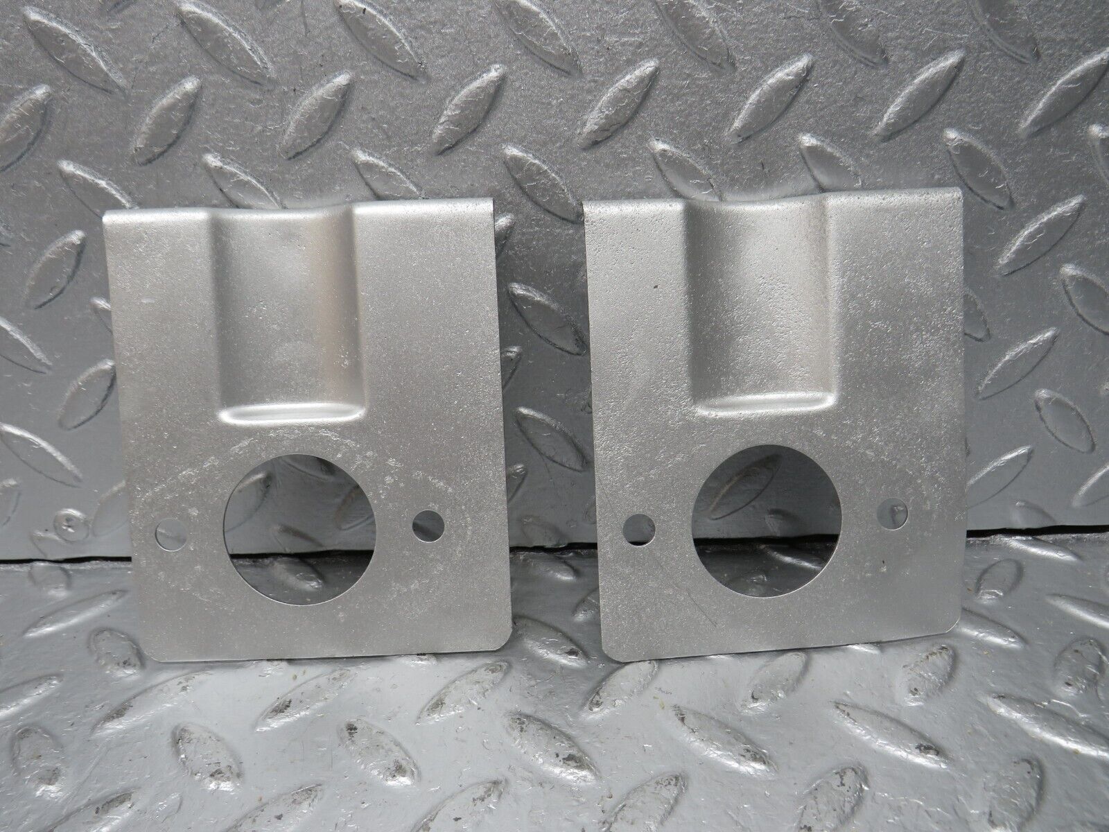 40471 Mercedes-Benz W110 230 Carburettor Heat Shield