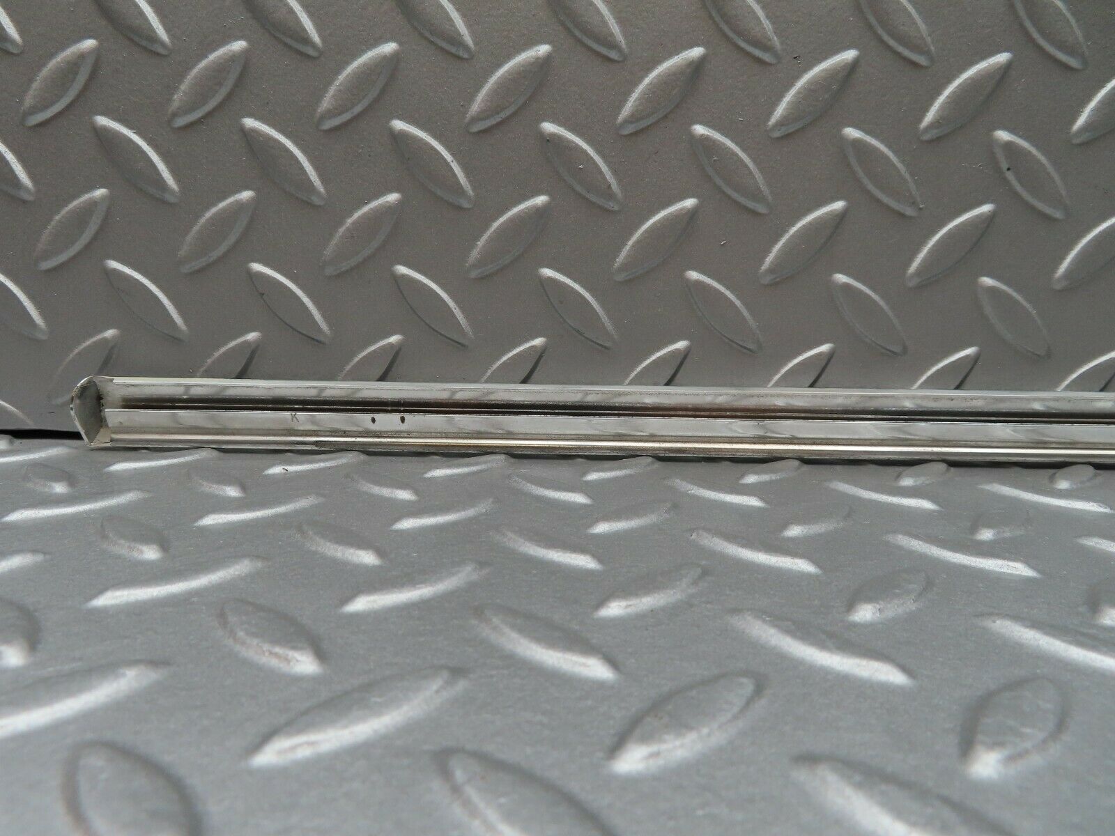 3744 Mercedes-Benz S123 200T Wagon Rear Left Door Chrome Moulding Trim