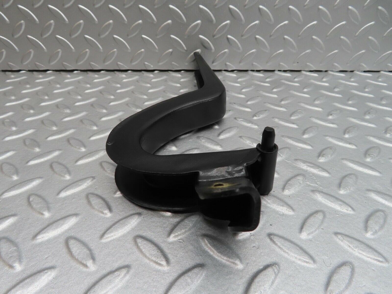 15992 Mercedes-Benz W123 280E Trunk Hinge Right Side 1237500287