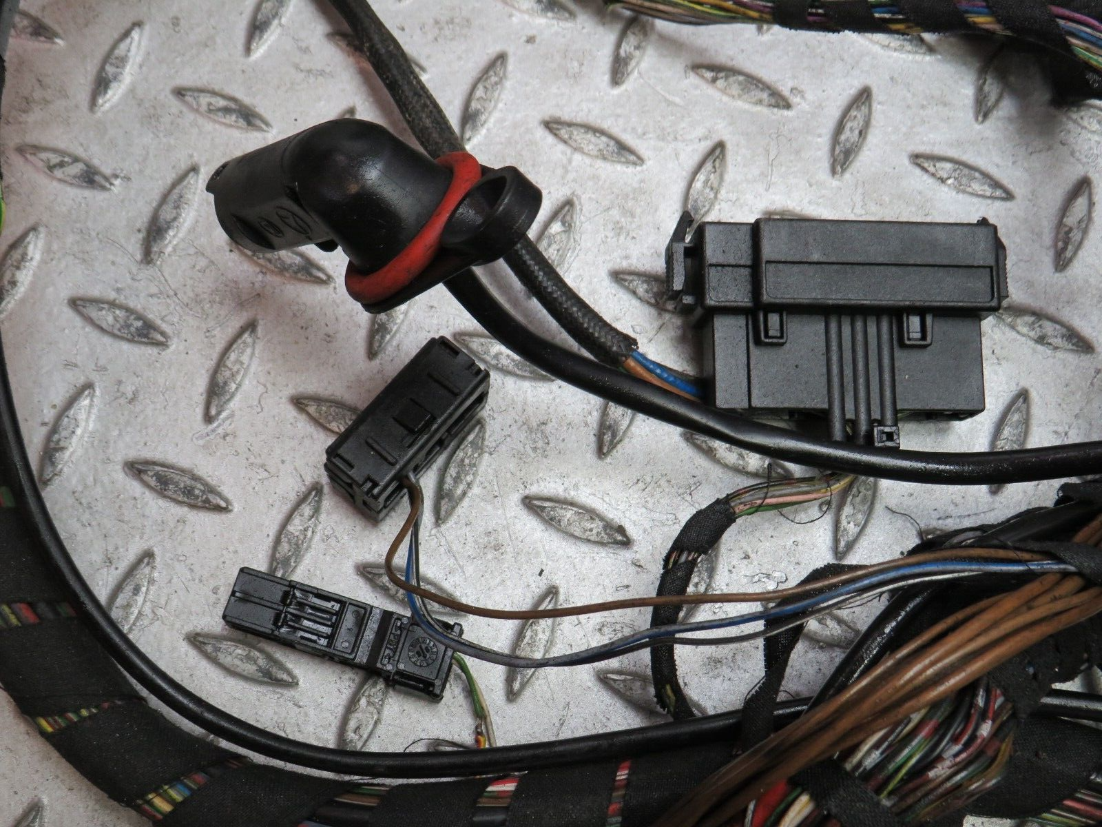 35687 Mercedes-Benz W210 320E Engine Wiring Harness 2105450481 0015409981