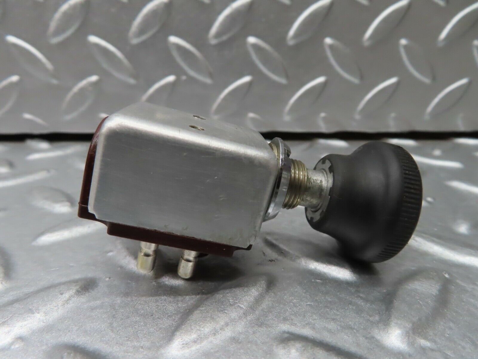 20323 Mercedes-Benz W114 280CE Coupe Rear Window Heater Switch