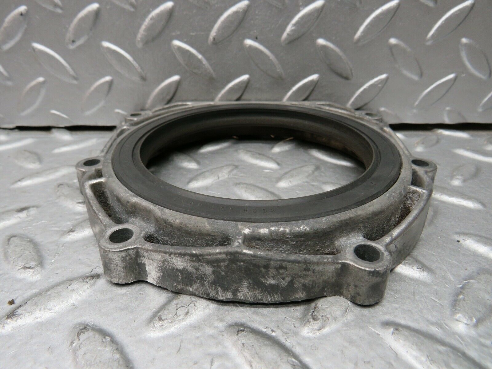 21729 Mercedes-Benz W126 300SE Crankshaft Rear Sealing Cover 6010110108