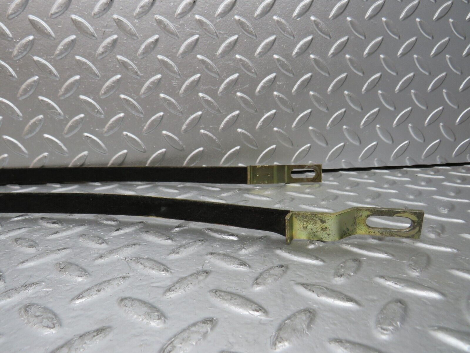 29935 Mercedes-Benz W123 230E Heater Box Holder Strap